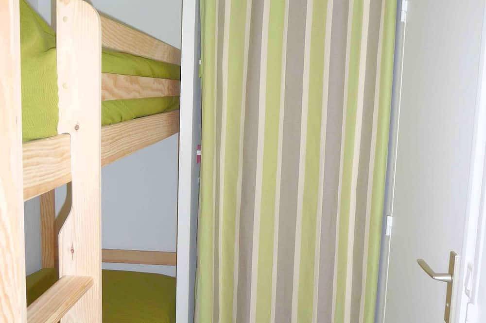 Geheel appartement, Mooi appartement vlakbij het strand met privétuin, rustig, parkeren, airconditioning, Wifi in La Nartelle, Sainte-Maxime