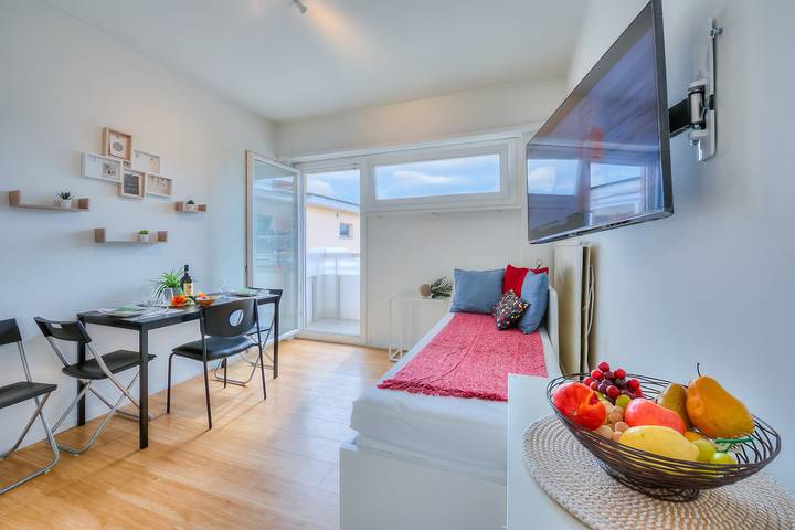 Ferienwohnung für 2 Personen, mit Balkon in Lugano