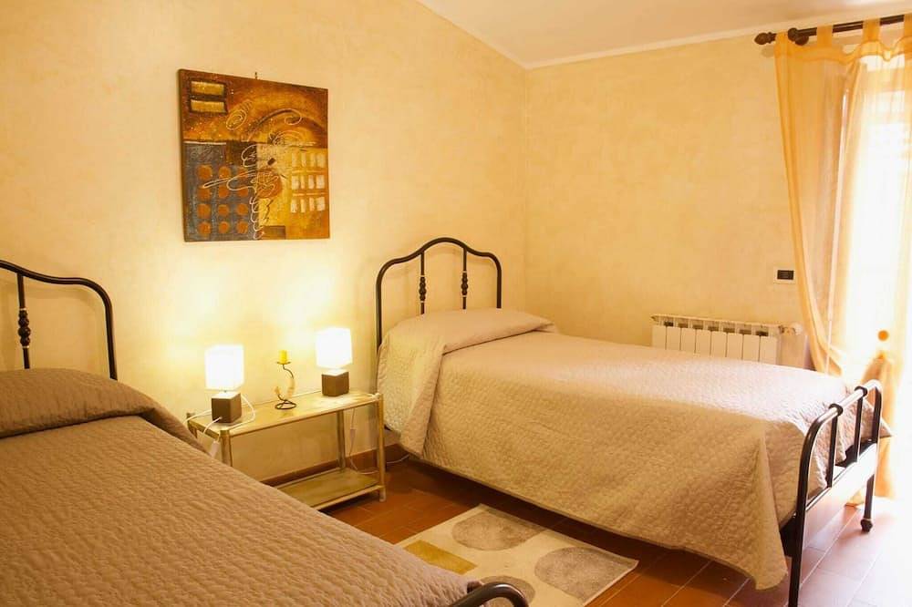 Appartamento intero, B&B la casa al vicolo - sconto 20% per le prime 2 prenotazioni in Paliano, Provincia di Frosinone