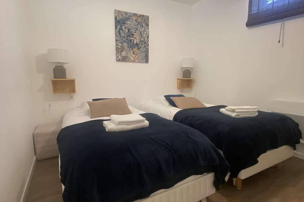 Entire apartment, La vie est belle - Arromanches center, terrace in Arromanches-les-Bains, Bayeux region