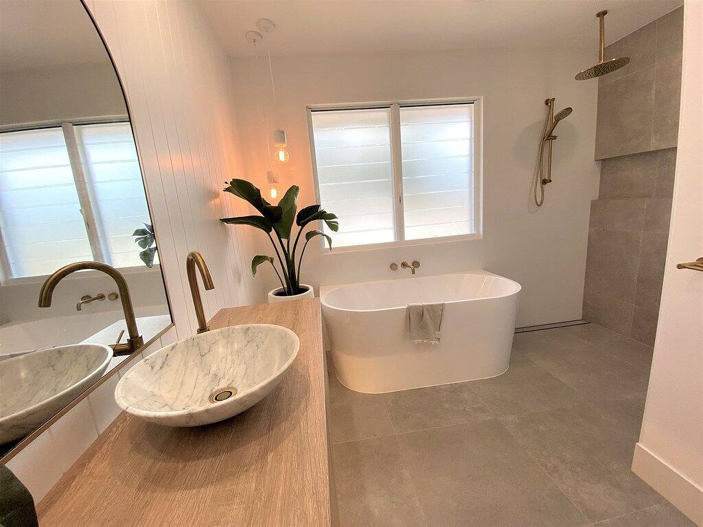 600m walk to Beach, Family Entertainer, Aircon, Pool + Pizza oven in Maroochydore, Sunshine Coast