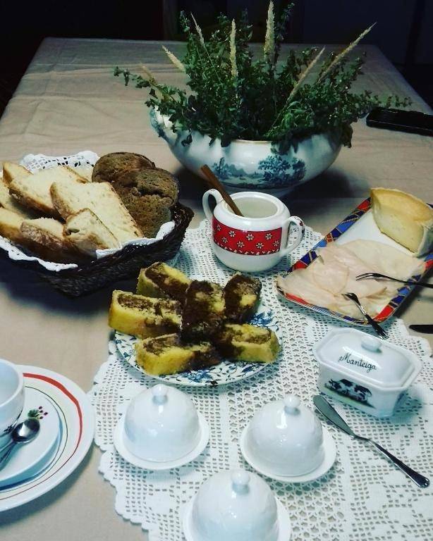 Maison d’hôte pour 3 personnes, avec vue ainsi que vue sur le lac et terrasse à Monsanto - 2