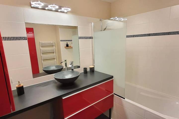 Entire apartment, Luxury Apartment in Lille, Lille region