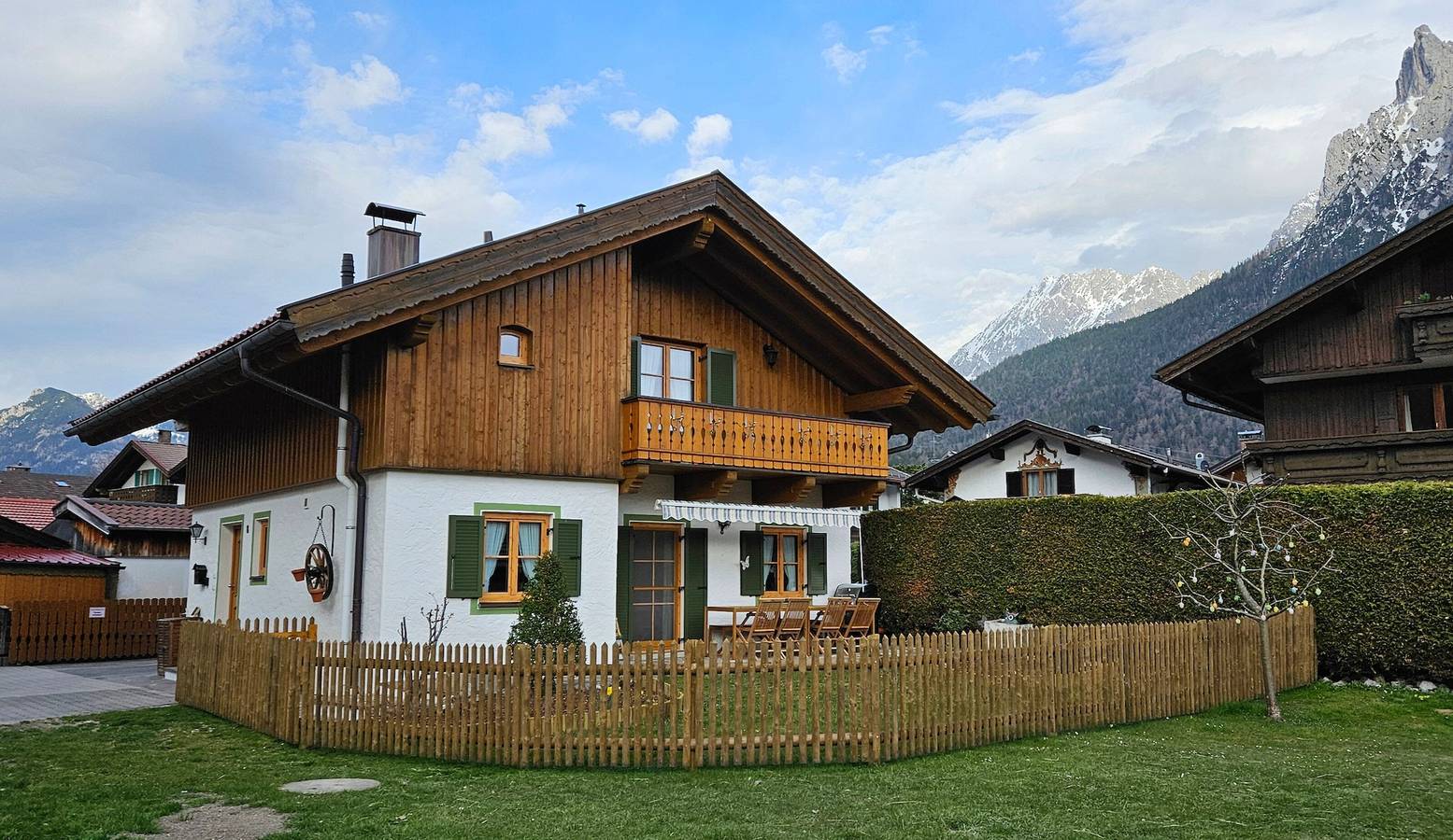 Casa vacacional 'Bletschers Hoamat' con vistas a la montaña, terraza privada y Wi-Fi in Mittenwald, Alpes Bávaros