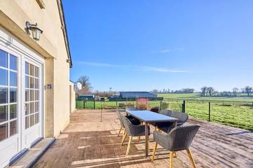 Location de vacances pour 7 personnes, avec terrasse et jardin à Sainteny