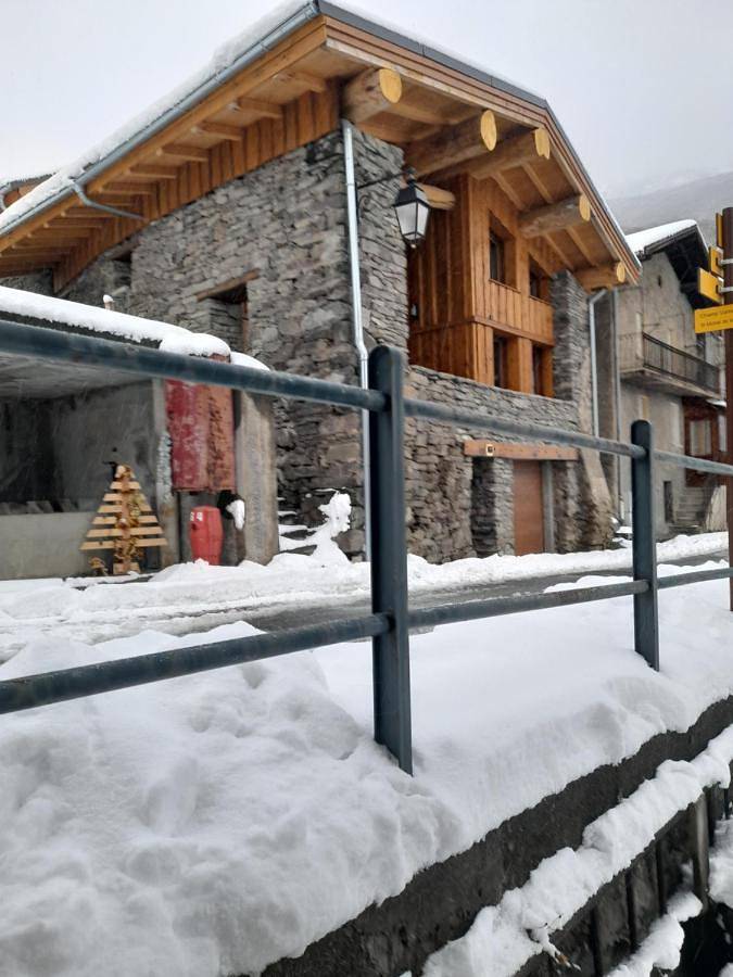 Gîte pour 10 personnes, avec terrasse et vue, animaux acceptés à Saint-Michel-de-Maurienne - 2