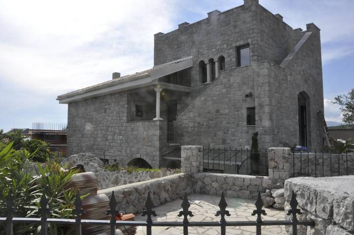 Ferienhaus für 4 Personen, mit Terrasse, mit Haustier in Montenegro