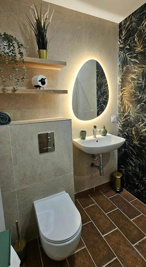 Location de vacances pour 2 personnes, avec jardin ainsi que vue et piscine à Le Luc - 4