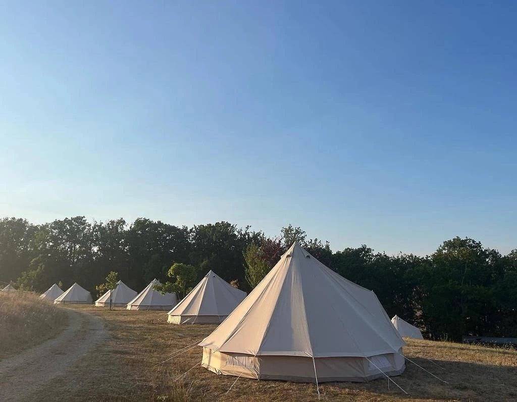 Zecamping 4* piscine chauffée chiens acceptés club enfant roulotte Bbq in Estipouy, Gers
