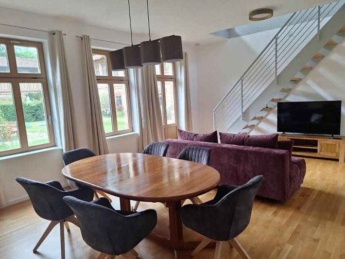 Ferienwohnung für 5 Personen, mit Terrasse und Garten in Hoppegarten