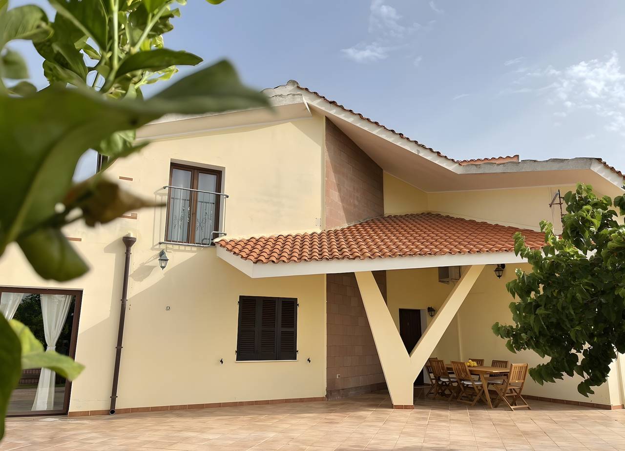 Appartamento intero, Villa Nuragica - Appartamento con giardino in Nuraxi Figus, Gonnesa