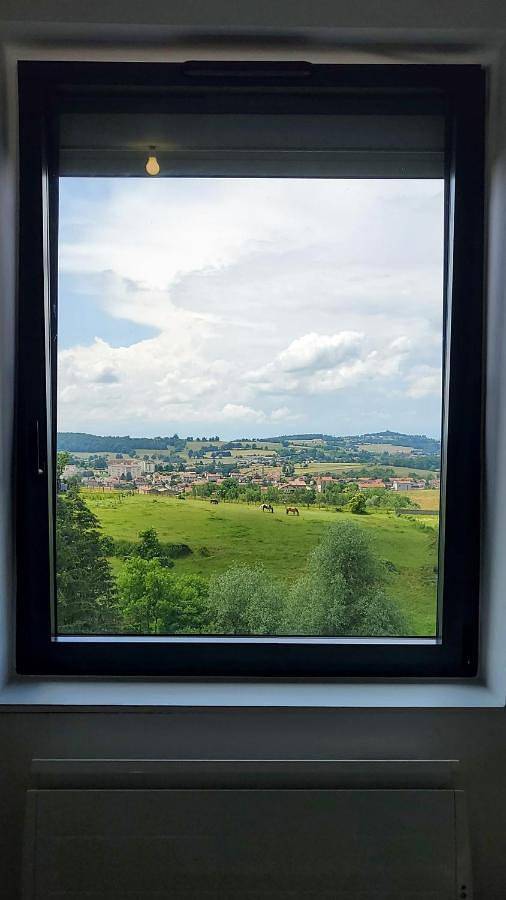 Appartement entier, L'Ecrin de Saint Genest Lerpt - Belle vue et Calme in Saint-Genest-Lerpt, Loire