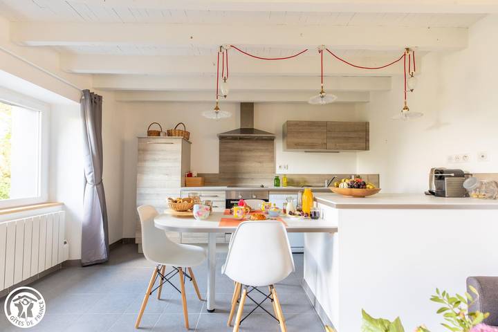 Gîte pour 2 personnes, avec jardin dans le Puy-de-Dôme - 4