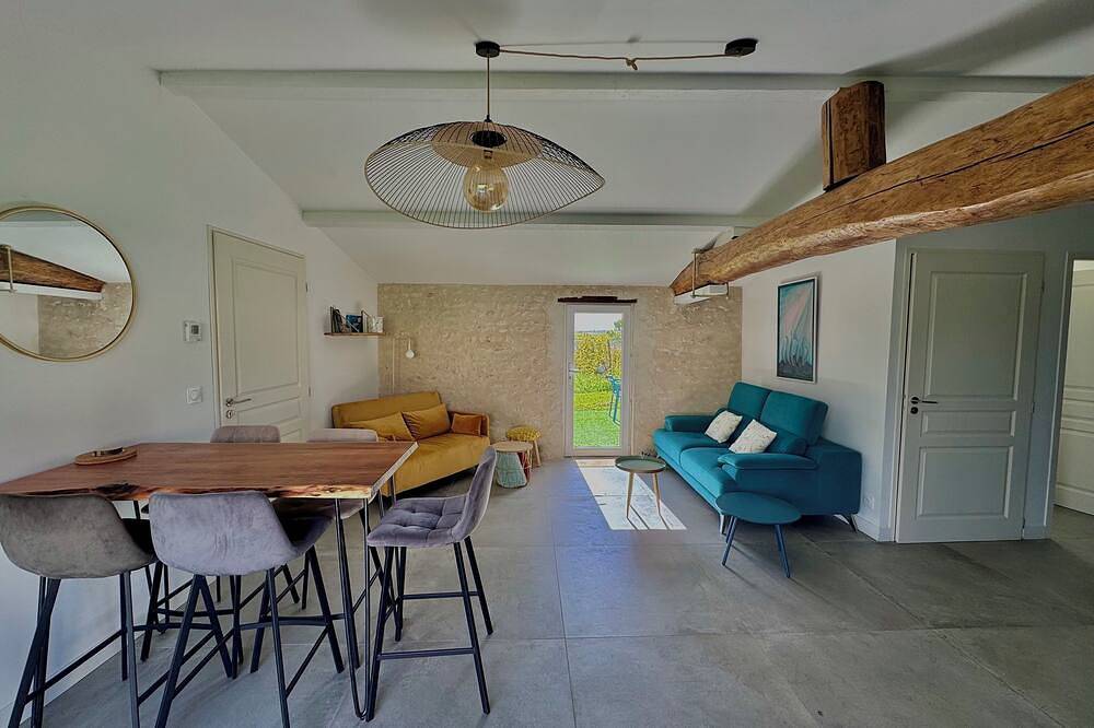 Domaine de Kiba - Le Chai 2 Chambres - Charme et Confort vue sur les Vignes in Barzan, Saintes und Umgebung