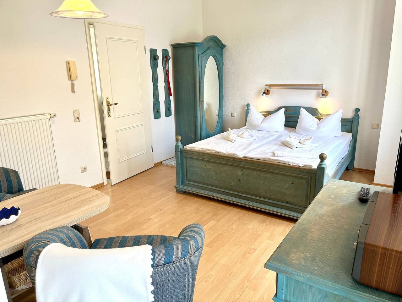 Ganze Ferienwohnung, Haus Lottum - Doppelzimmer 2 in Ostseebad Binz, Binz