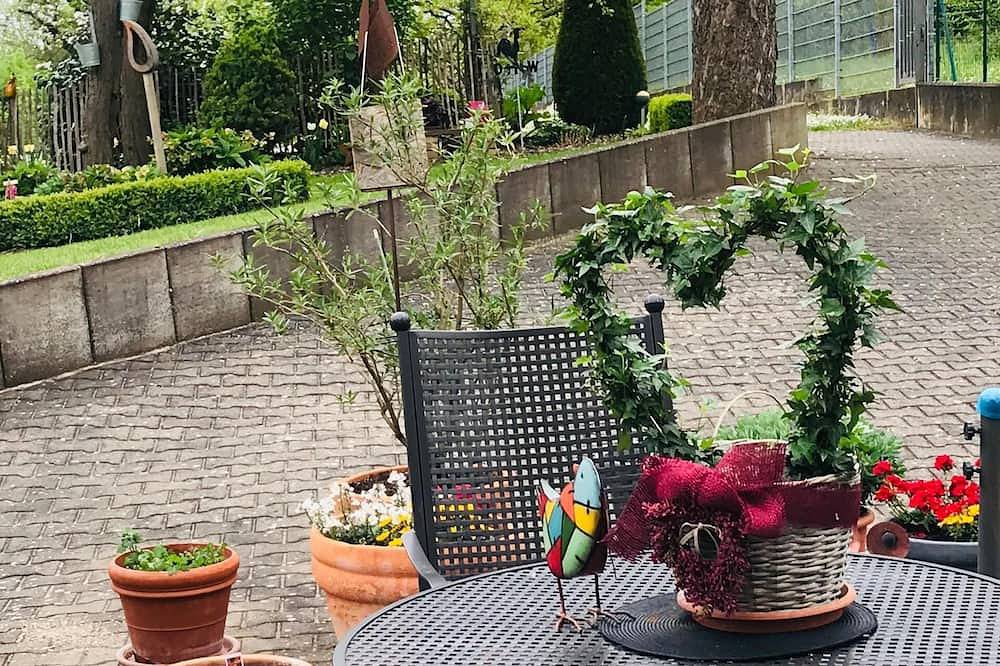 Ganze Wohnung, Feriendomizil mit 2 getrennten Schlafzimmern. Wlan gratis. in Margetshöchheim, Fränkisches Weinland