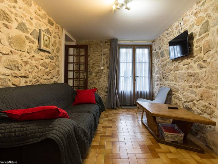 Encantador gîte en Morvan con terraza, admite mascotas, cerca del lago y actividades in Planchez, Lago de Settons