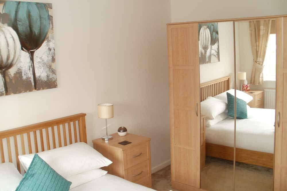 A beautifully presented one bed house, just five minutes from Poole Quay in Poole, Poole Harbour