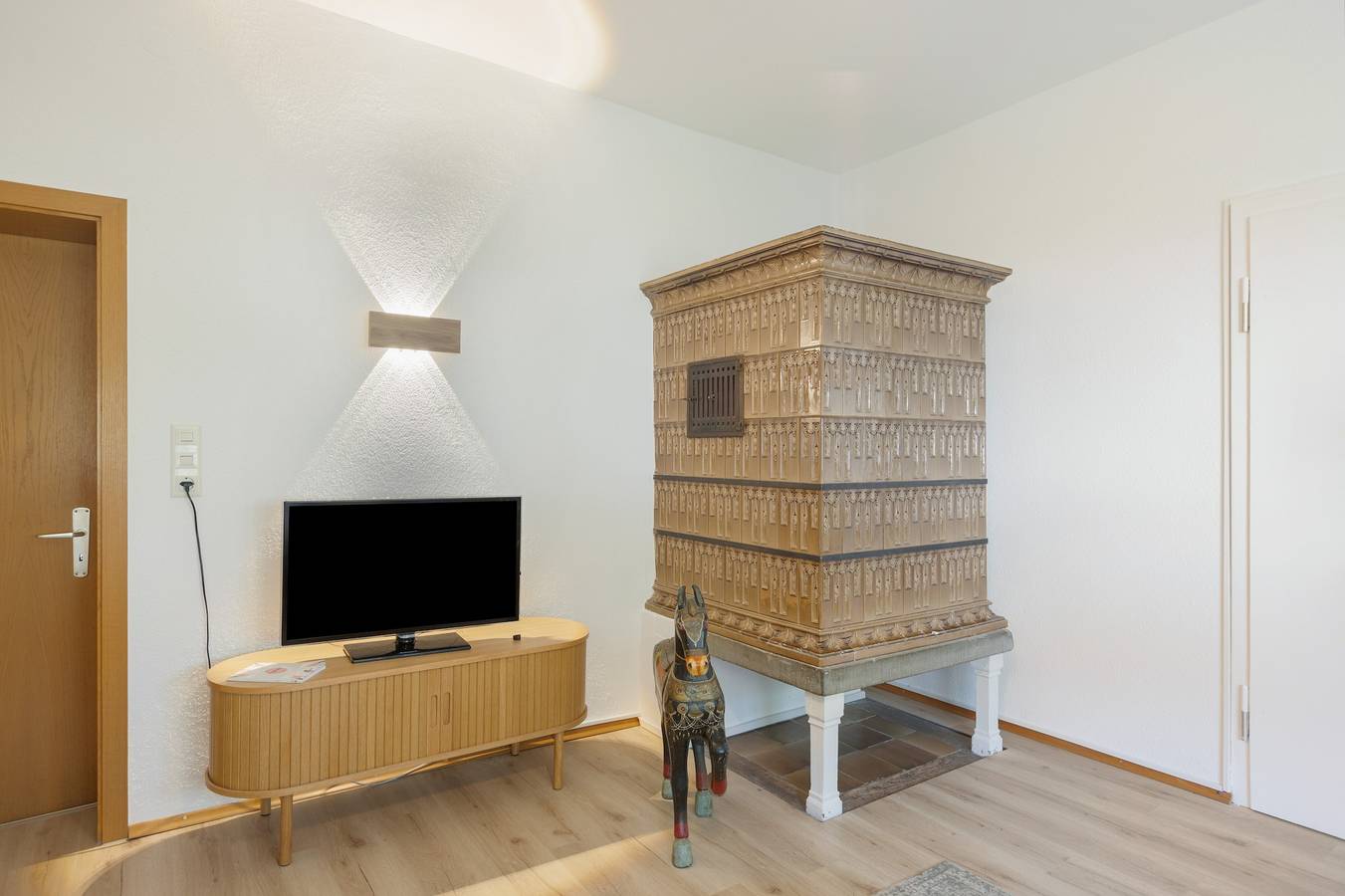 Ganze Wohnung, Apartment „Haus im Ländle“ mit schöner Terrasse, Garten und Wlan in Volkertshausen, Landkreis Konstanz