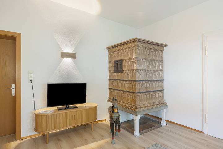 Hel lejlighed, Apartment "Haus im Ländle" with Lovely Terrace, Garden, and Wi-Fi in Volkertshausen, Landkreis Konstanz