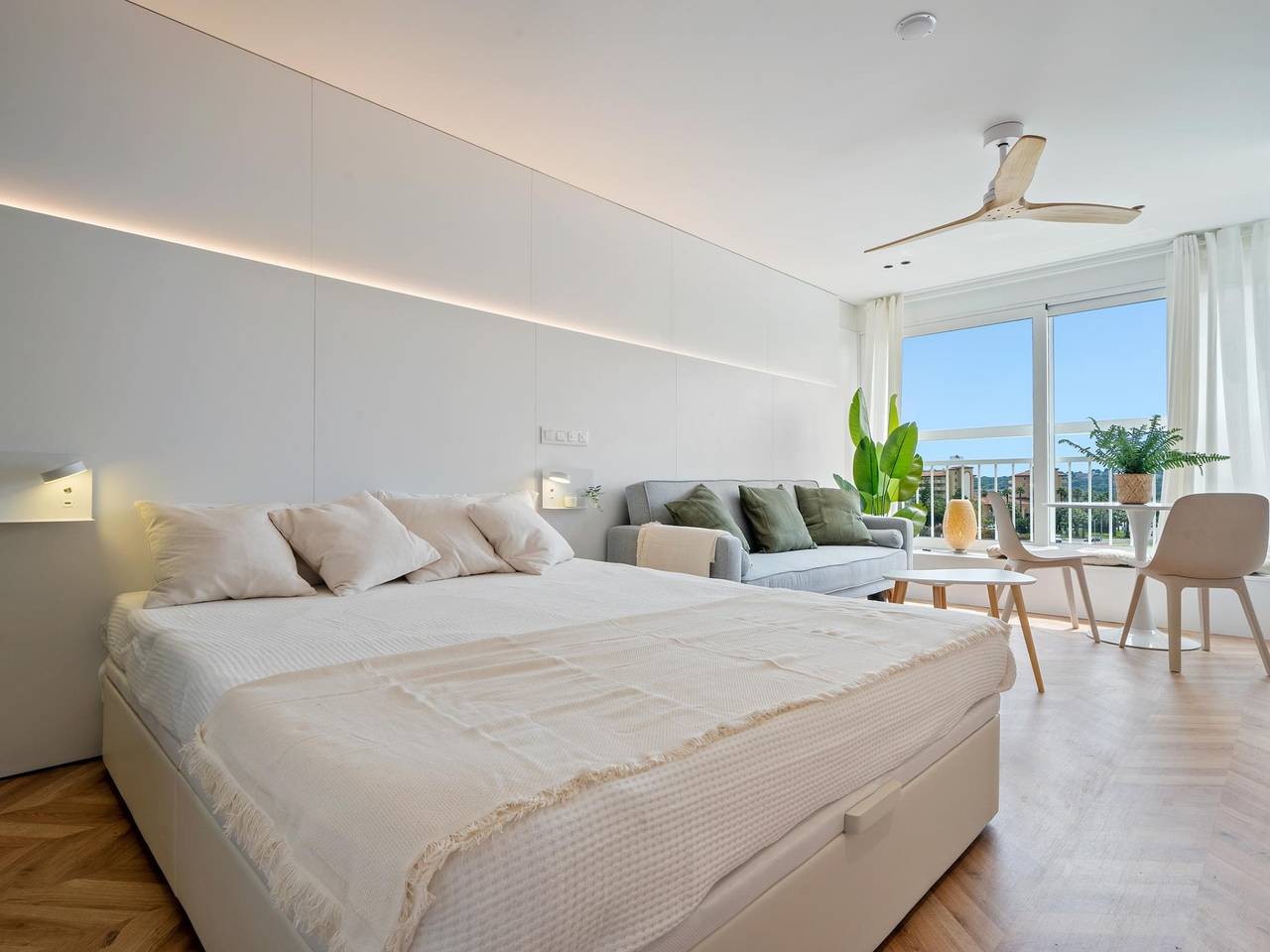 Apartamento vacacional entero, Loft romántico vistas mar a 8km Port Aventura in Platja de la Pineda, Costa Dorada