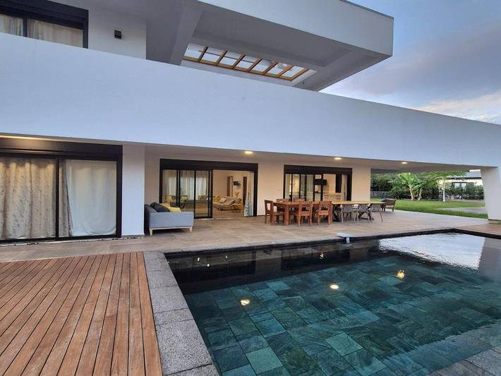 Villa pour 12 personnes, avec jardin ainsi que vue et piscine