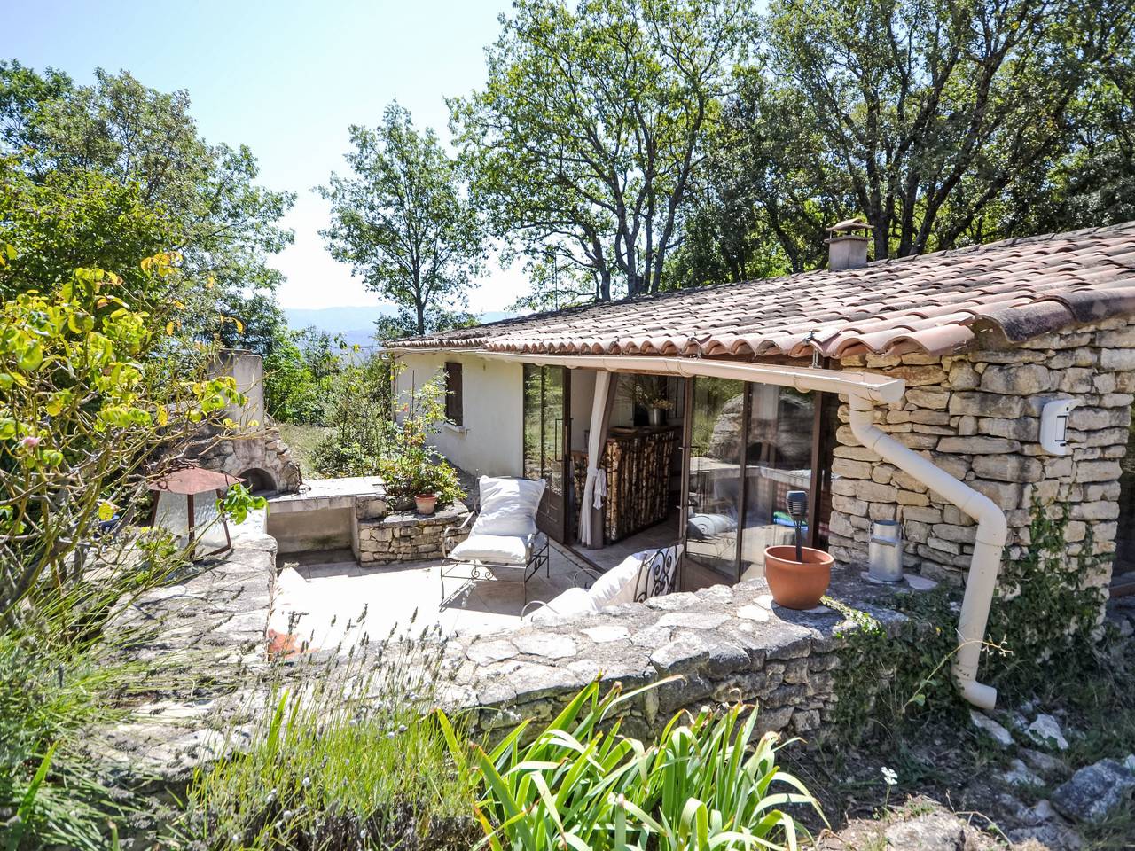 Le Bois d'Amour in Apt, Parc naturel régional du Luberon