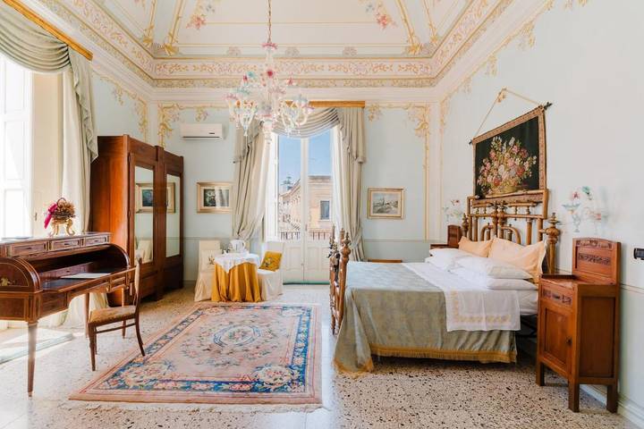 Casa vacanza per 2 persone, con giardino e idromassaggio in Squinzano