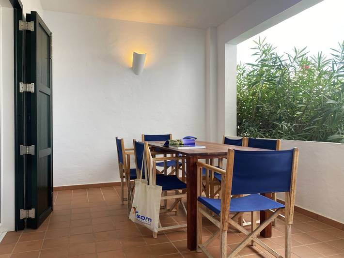 Location de vacances pour 6 personnes, avec jardin et terrasse à Fornells