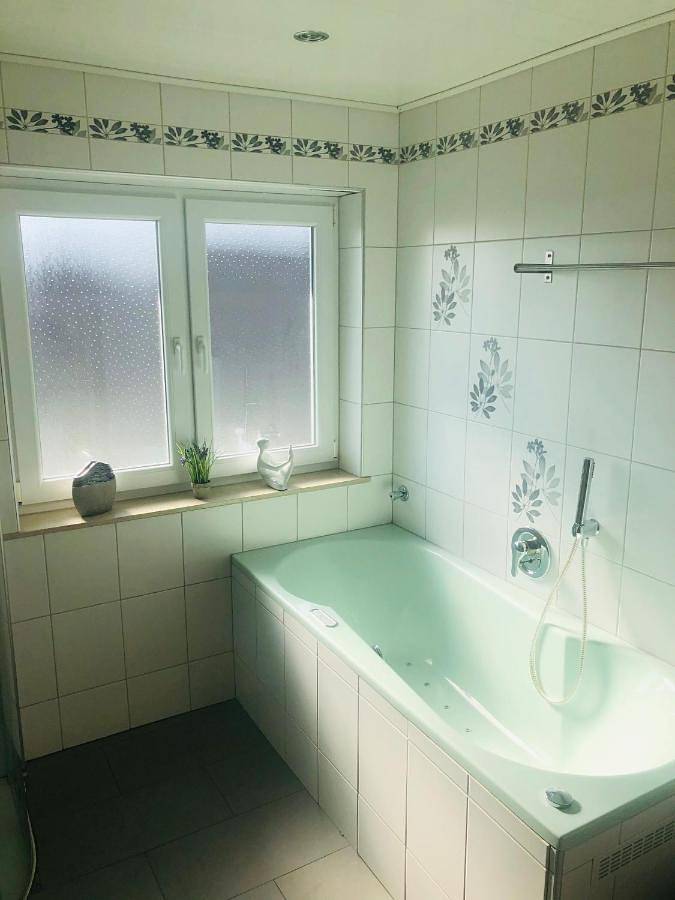 Hotel für 2 Personen, mit Balkon und Whirlpool sowie Terrasse und Garten