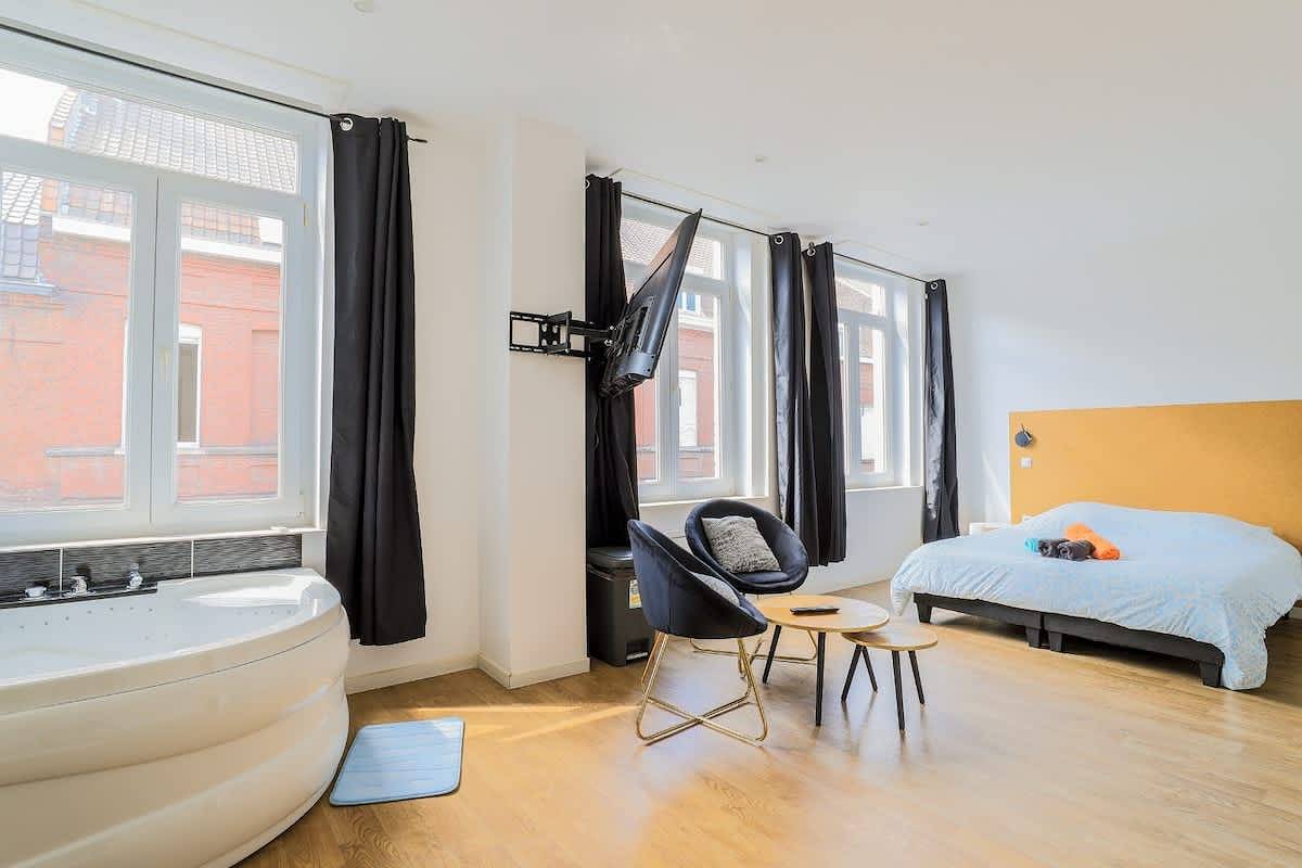 Ganzes Studio, Studio für 2 Personen mit Whirlpool in Tourcoing, Lille und Umgebung
