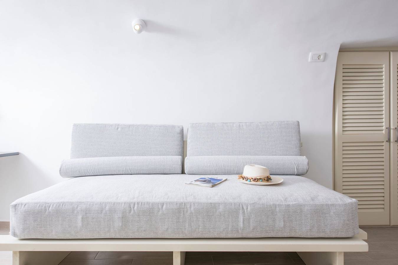 Wonderful Santorini Villa | Villa Narain | 1 Bedroom | Breathtaking Caldera and Sea Views | Private Hot Tub | Oia in Oia, Santorin