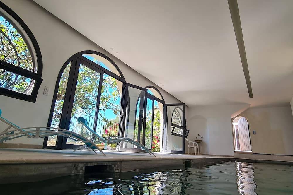 Ganze Wohnung, Villa Appartment 100m², Mougins, incredible view, superb indoor pool in Mougins, Mittelmeerküste (Frankreich)