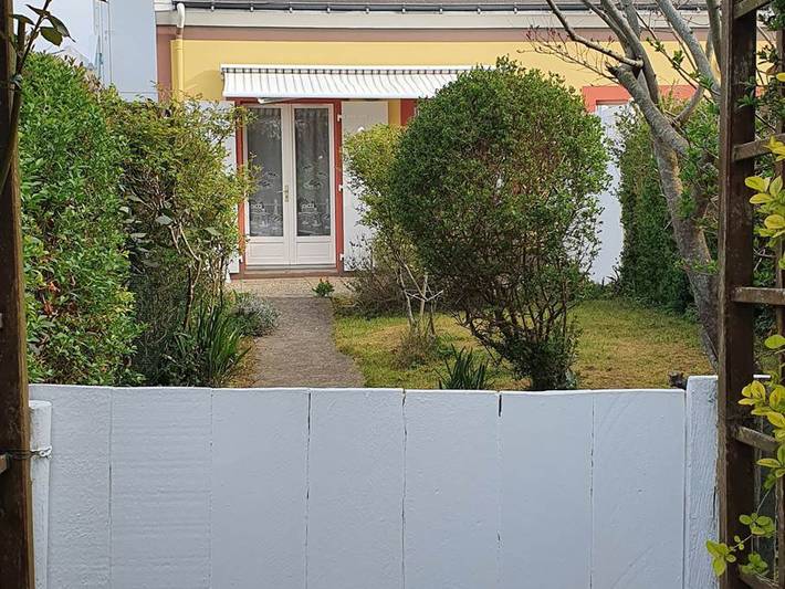 Apartamento entero, Apartamento con jardín y terraza, se admiten mascotas, parking incluido in Le Palais, Côte des Mégalithes