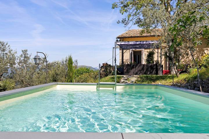 Villa für 6 Personen, mit Garten
