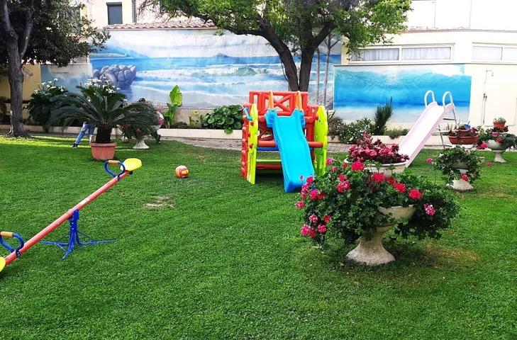 Appartamento vacanze per 5 persone, con giardino e panorama, adatto a famiglie con bambini - 1