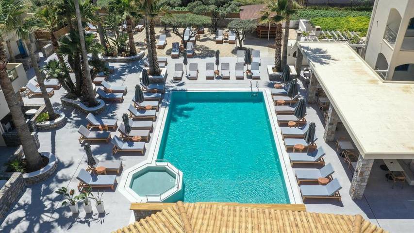 Appart’hôtel pour 4 personnes, avec jardin ainsi que piscine et vue
