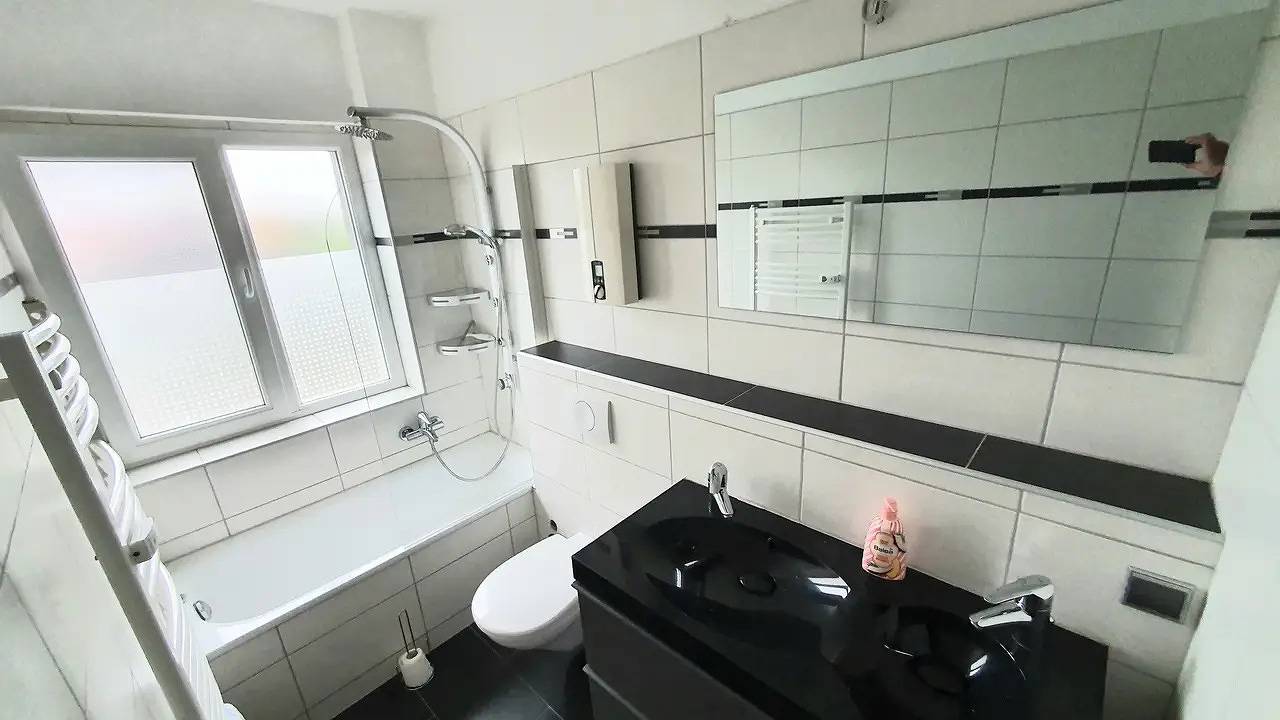 Ganze Ferienwohnung, Ferienwohnung für 5 Personen (67 m²) in Oberhausen in Oberhausen, Ruhrgebiet