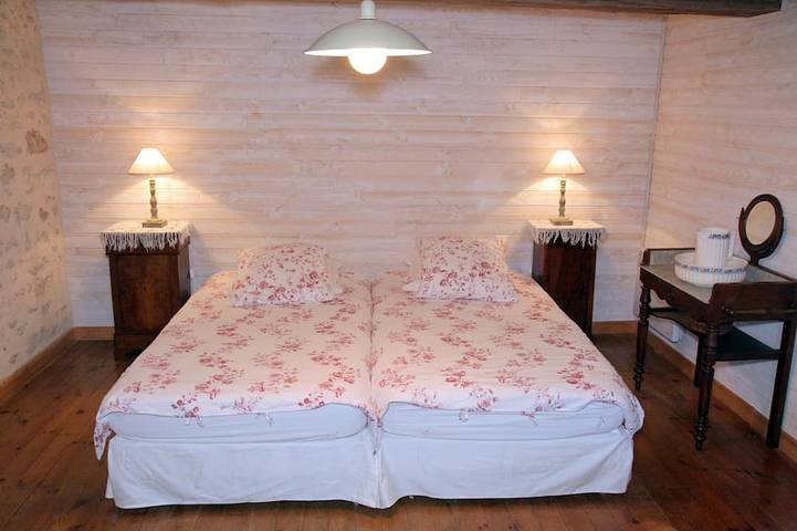 Location de vacances pour 10 personnes, avec jacuzzi et jardin à Saint-Méard-de-Gurçon - 2