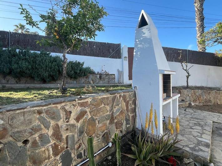 Casa rural para 8 personas, con piscina y jardín en Cunit - 3