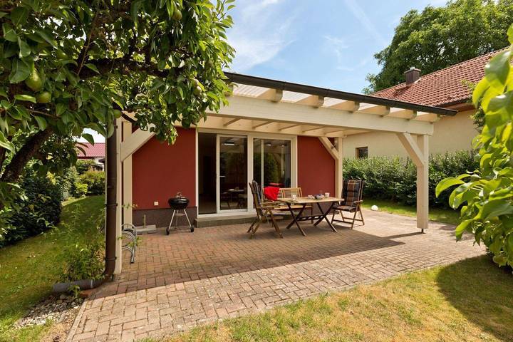 Ferienhaus für 4 Personen, mit Terrasse und Garten an der Müritz