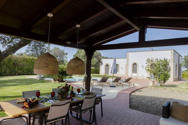 Trullo per 6 persone, con giardino a San Michele Salentino