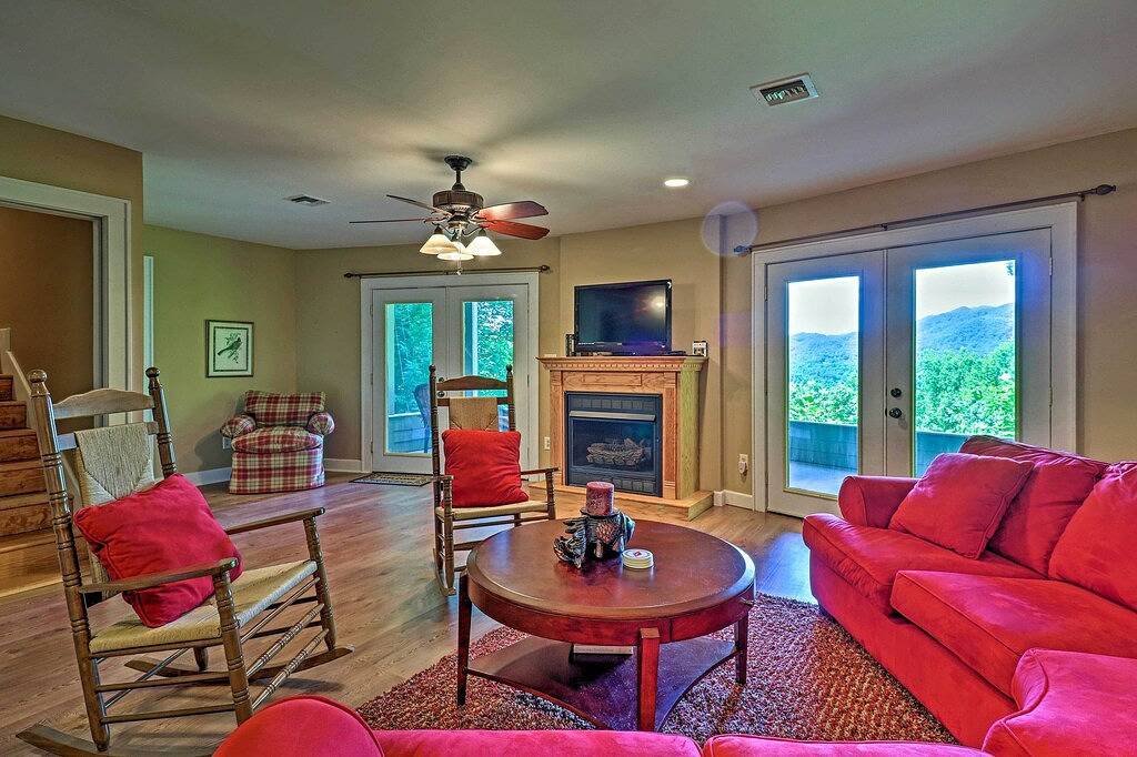 Mountain View Home: Hike, Raft, Golf + More! in Fontana Lake