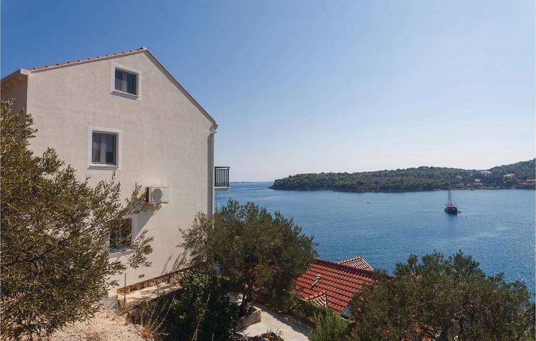 Ganze Ferienwohnung, Gemütliche 2-Zimmer-Wohnung mit Terrasse, WLAN und 2,5 km zum Strand in Zaton, Grad Dubrovnik