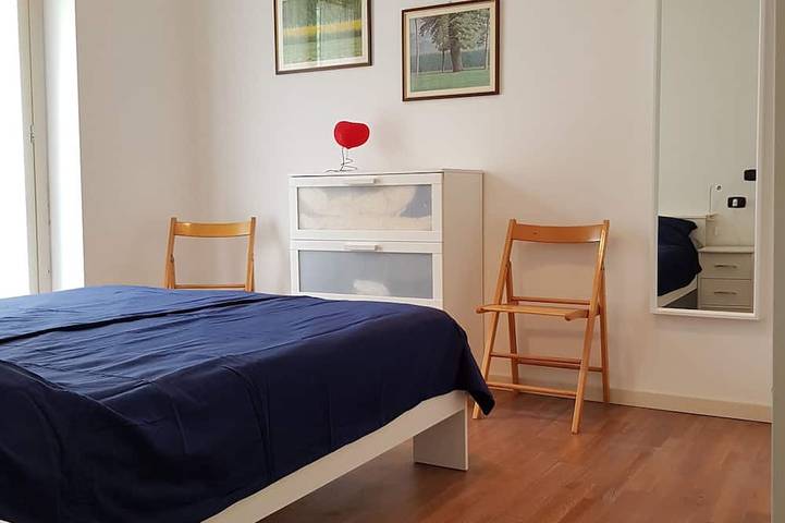 Ganze Wohnung, Moderne Wohnung mit Loggia, atemberaubenden See-Panoramablick und Infinity-Pool in Maderno, Toscolano-Maderno