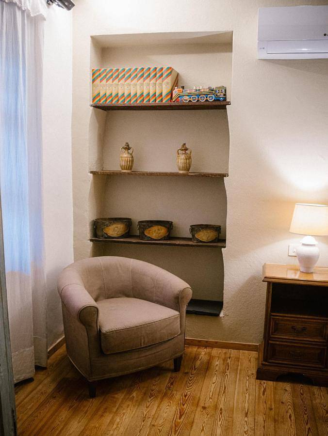 Gîte pour 2 personnes, avec jacuzzi ainsi que piscine et jardin, adapté aux familles à Nizza Monferrato - 4