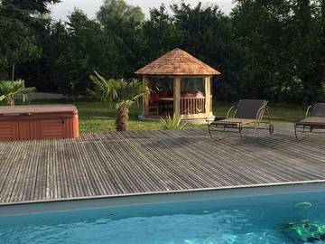 Chambre d’hôte pour 2 personnes, avec jardin ainsi que piscine et jacuzzi dans Lauragais