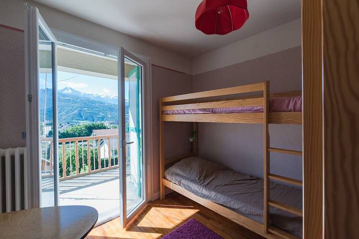 Gîte pour 8 personnes, avec balcon et jardin à Embrun - 3