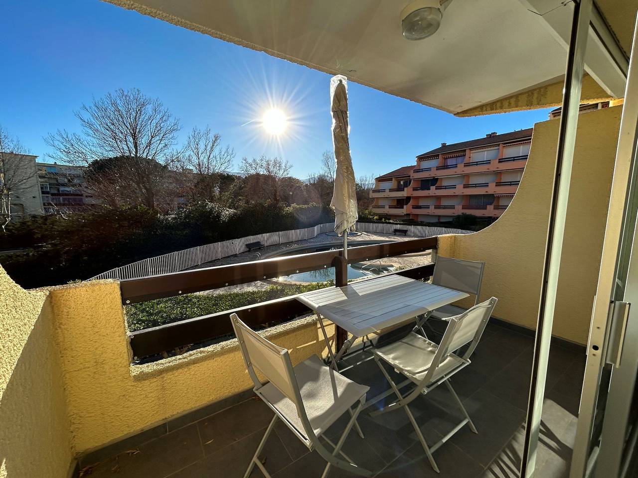 Entire apartment, Apartment in Argelès-sur-Mer, 4/5 people, pool, parking in La Côte Vermeille, Argelès-sur-Mer