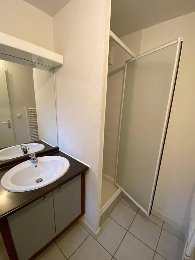 Gîte pour 4 personnes, avec piscine ainsi que vue et jardin, animaux acceptés à Le Teich - 4